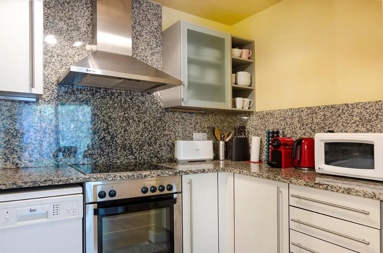 Devesa Park Apartment With Private Parking Girona 0*,  Spanyolország